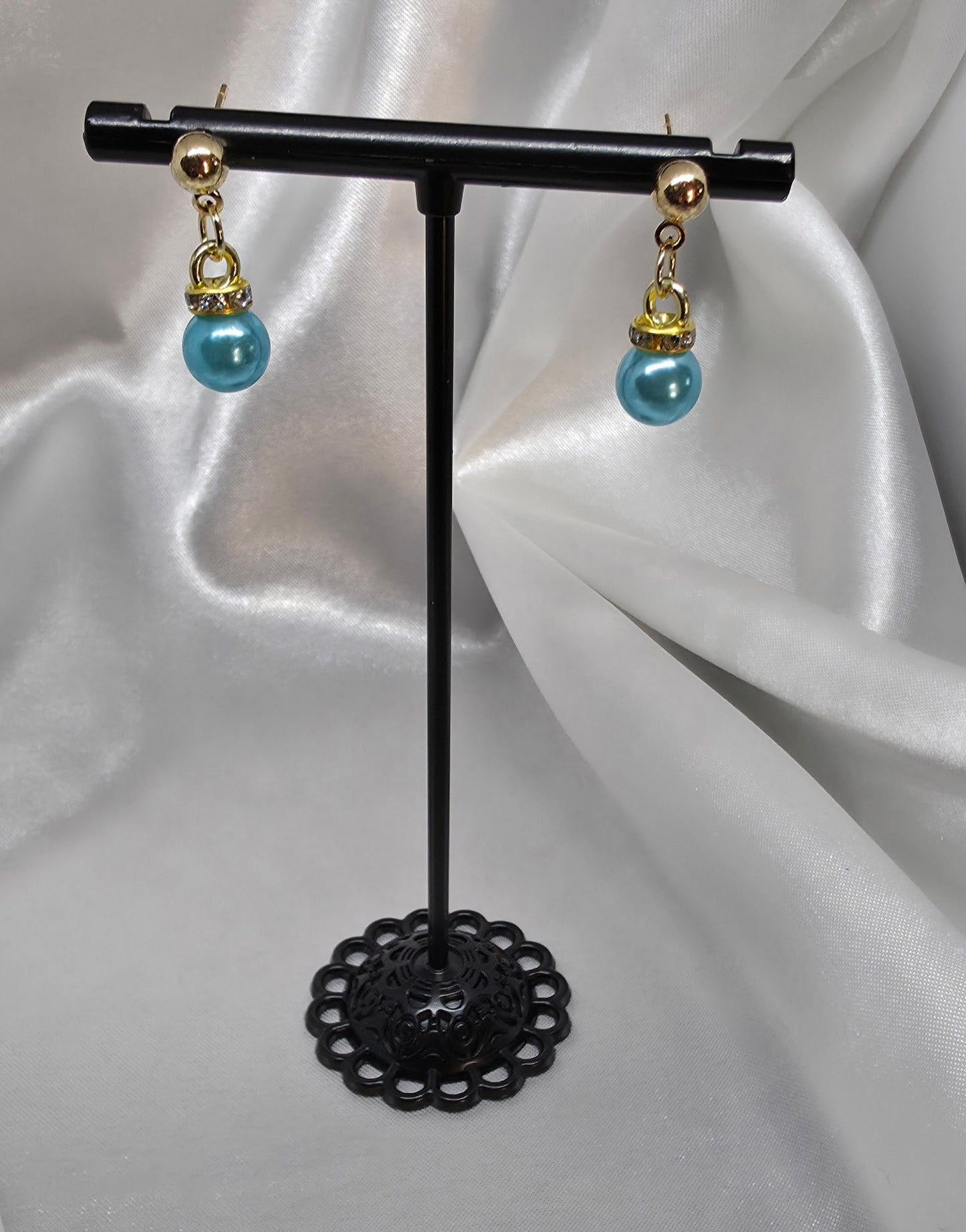 Blue pearls earrings